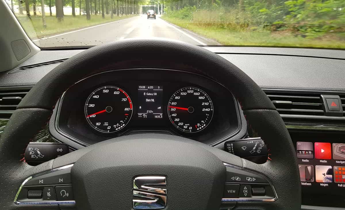 Interior moderno de Seat Ibiza de segunda mano