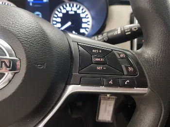 Miniatura Nissan Micra