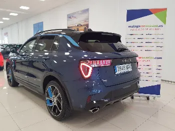 Miniatura Lynk & Co 01