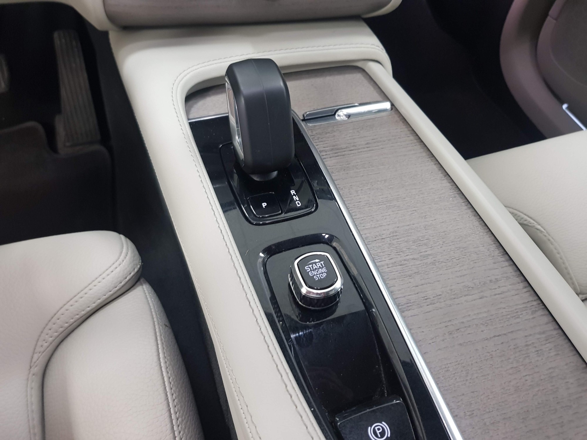 Volvo XC90  used car in Malaga