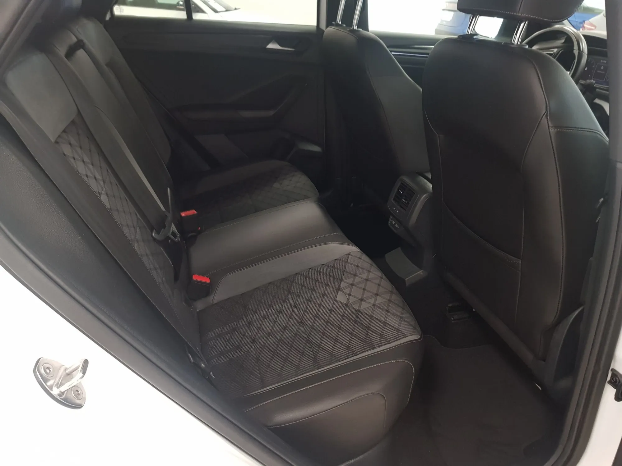Volkswagen T-Roc  de segunda Mano en Málaga