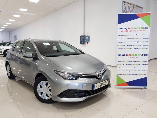 TOYOTA AURIS  1.4 90D Business 5p. used car in Malaga