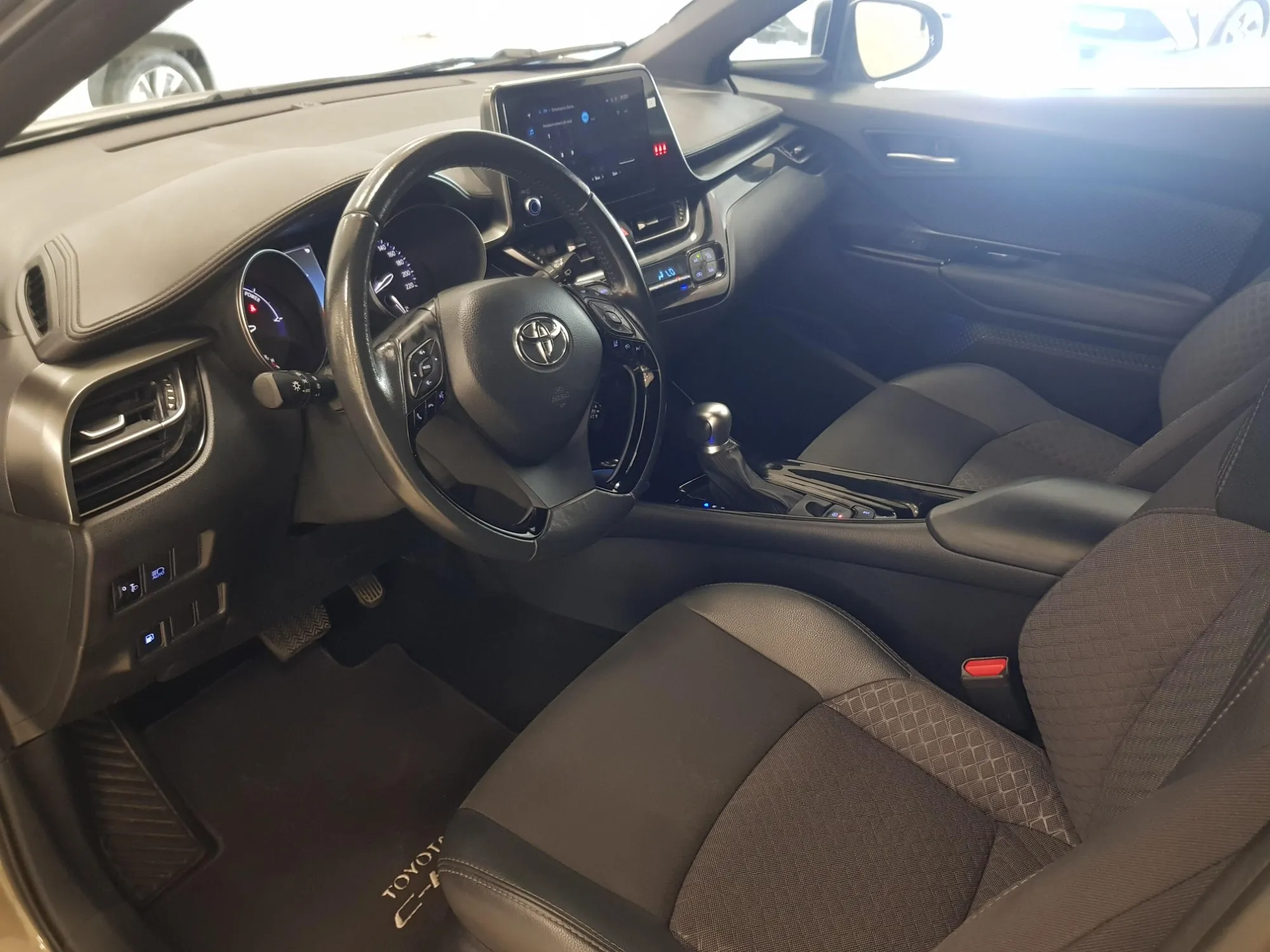 Toyota C-HR  de segunda Mano en Málaga