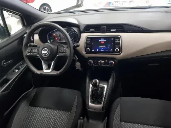 Miniatura Nissan Micra