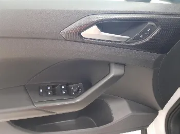 Thumbnail Volkswagen T-Cross