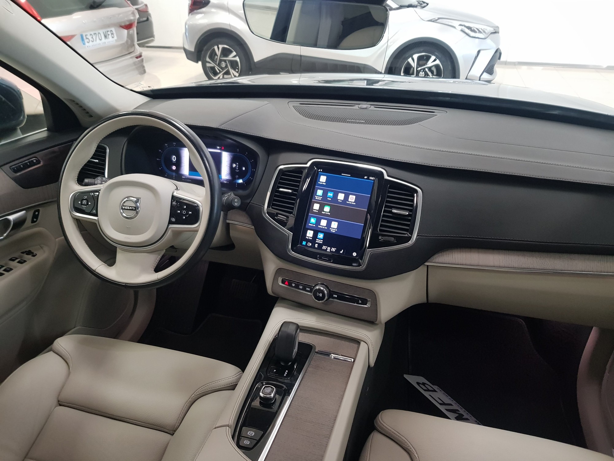 Volvo XC90  used car in Malaga