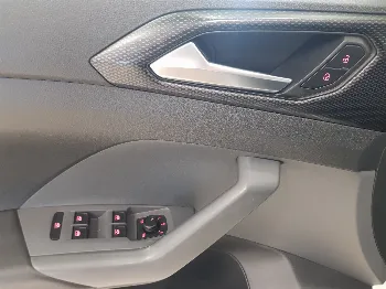 Thumbnail Volkswagen T-Cross