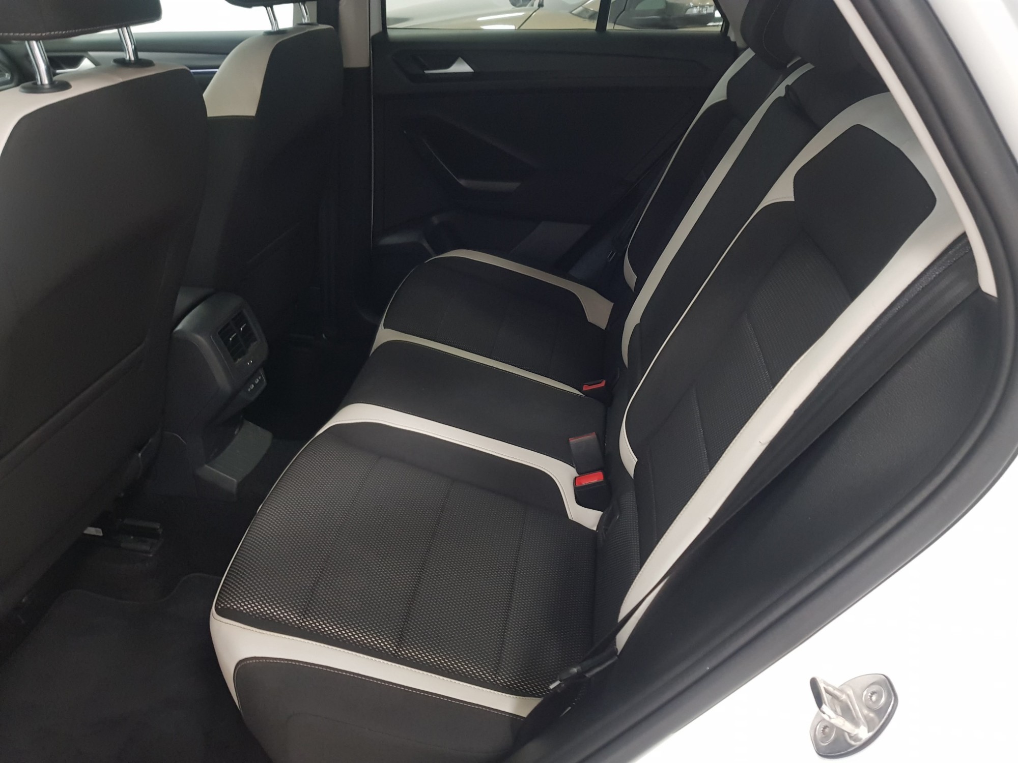Volkswagen T-Roc  de segunda Mano en Málaga
