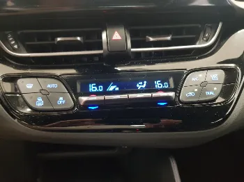 Miniatura Toyota C-HR