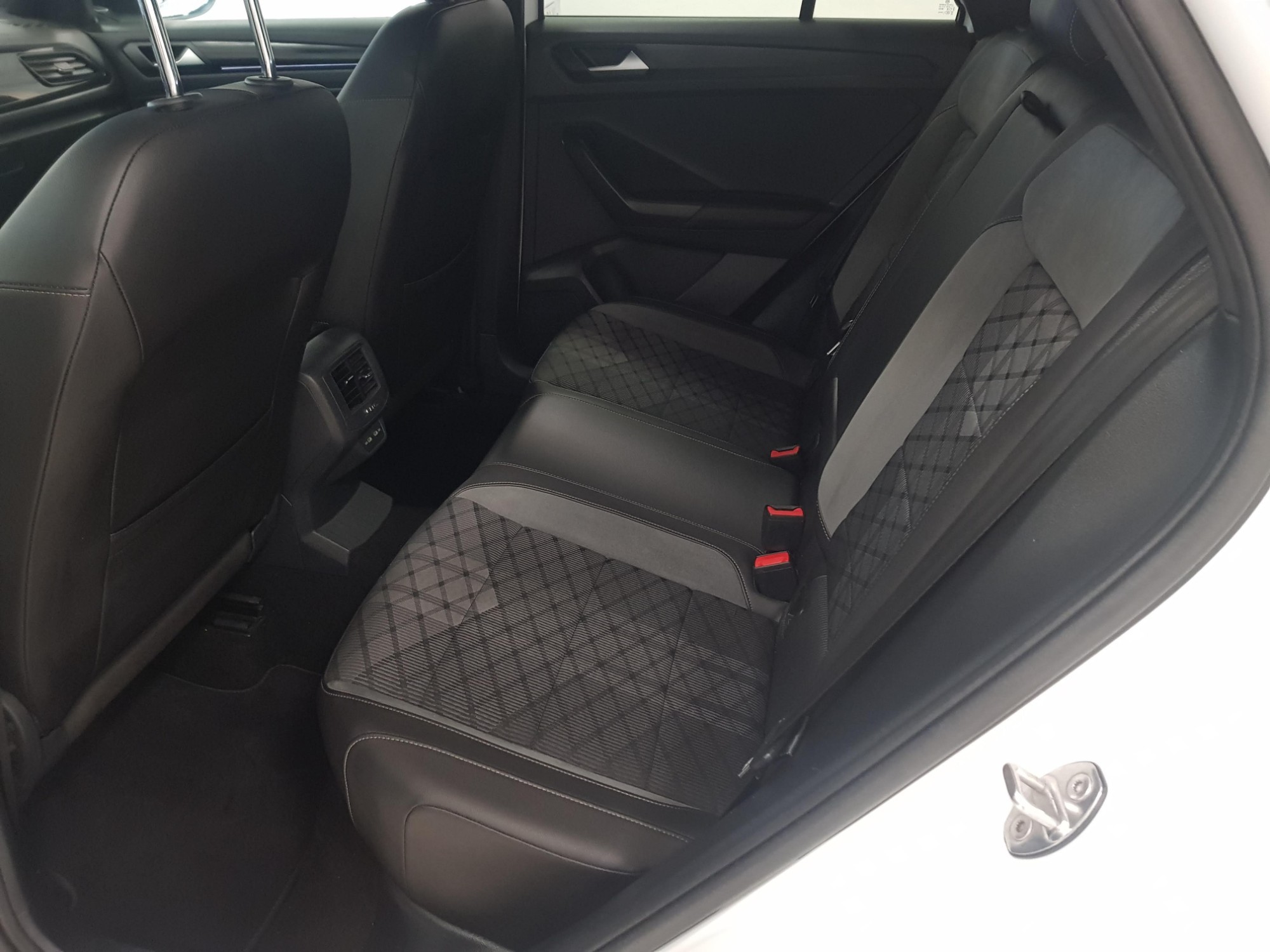 Volkswagen T-Roc  de segunda Mano en Málaga