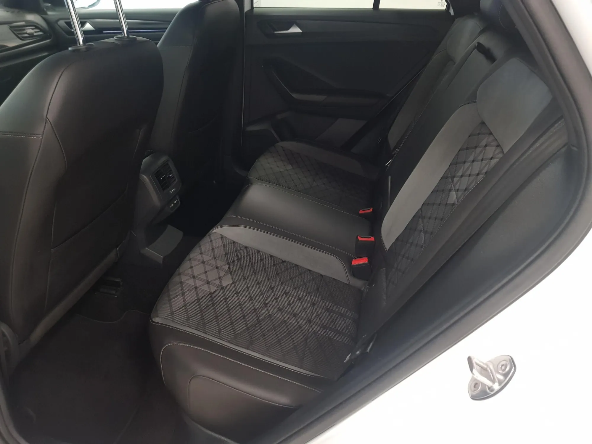 Volkswagen T-Roc  de segunda Mano en Málaga