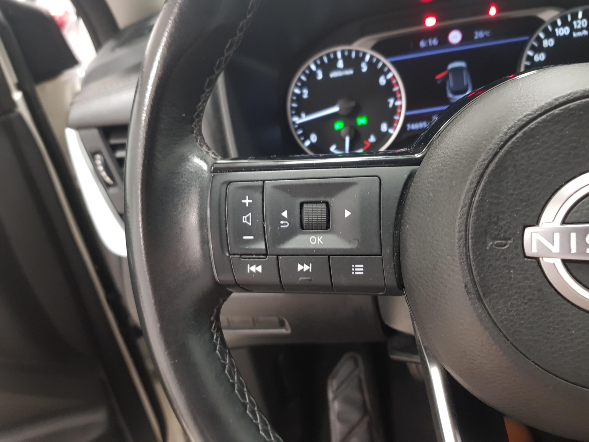 Nissan QASHQAI  used car in Malaga