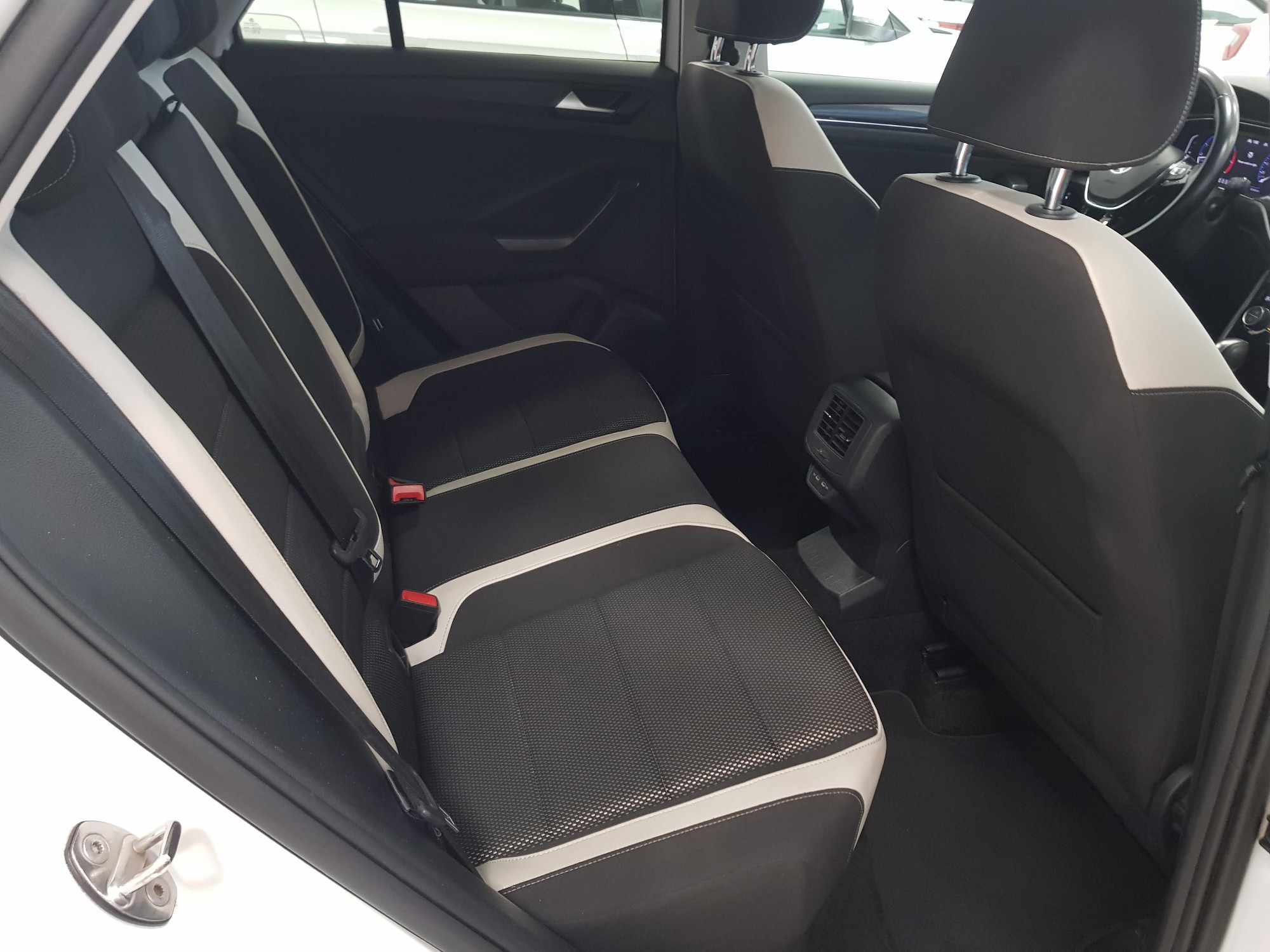 Volkswagen T-Roc  de segunda Mano en Málaga