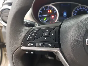 Miniatura Nissan Micra