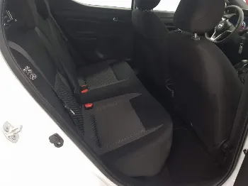 Miniatura Nissan Micra