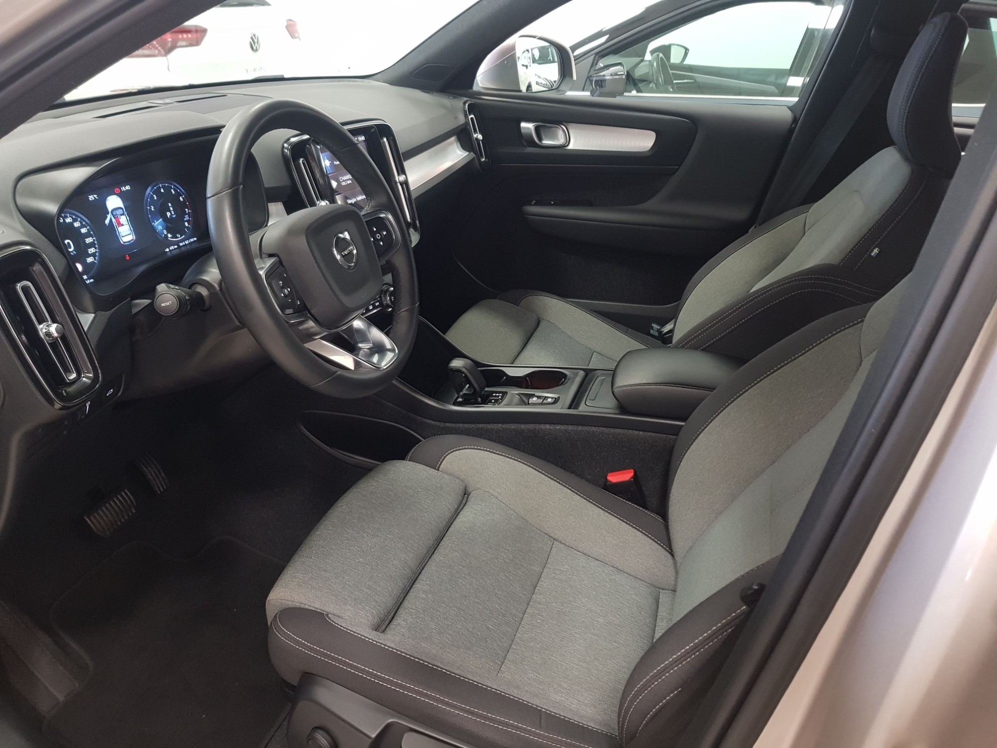 Volvo XC40  de segunda Mano en Málaga