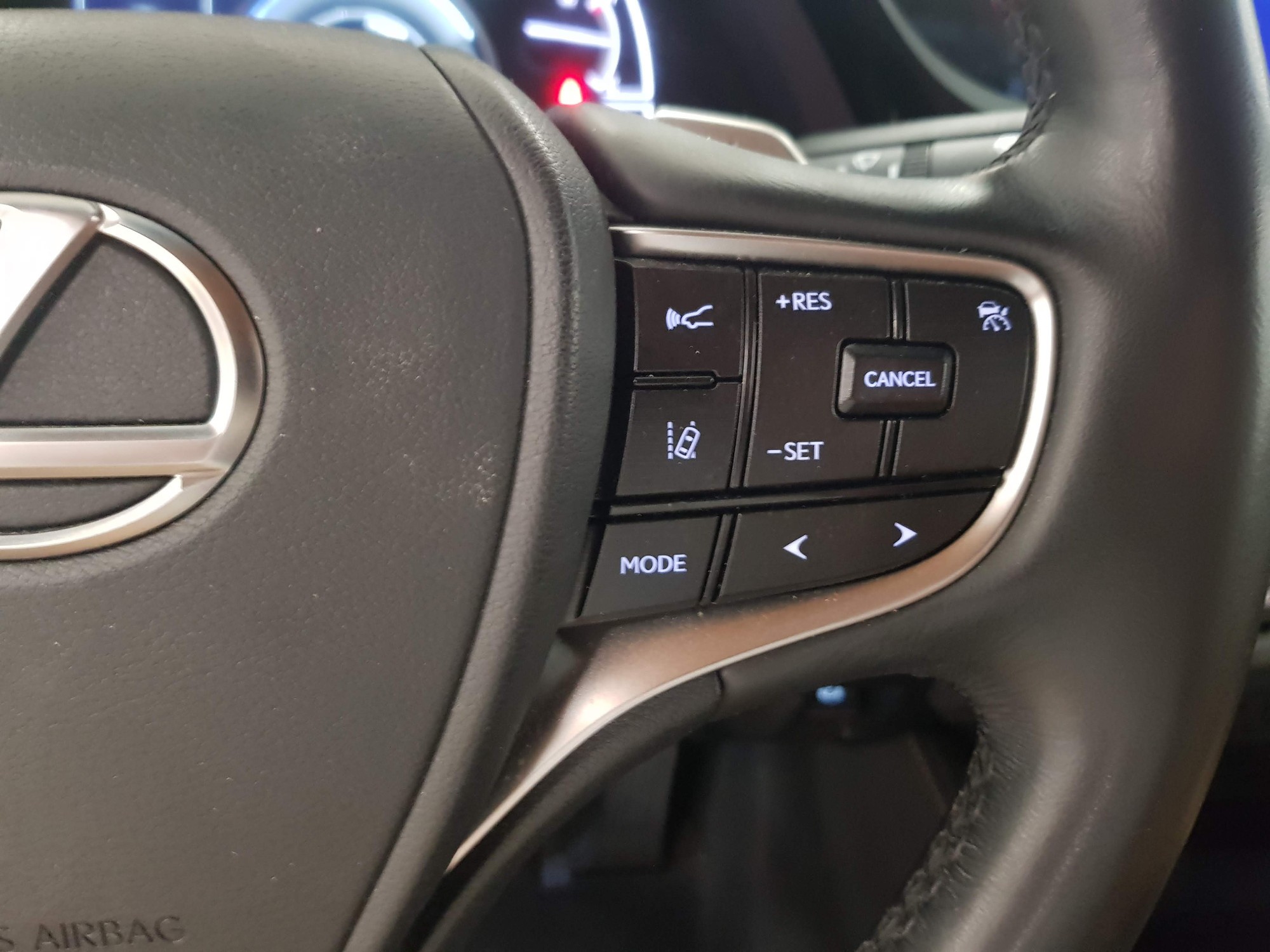 Lexus ES  used car in Malaga