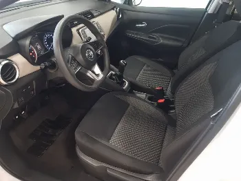 Miniatura Nissan Micra