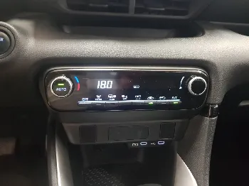 Thumbnail Toyota Yaris