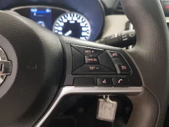 Miniatura Nissan Micra