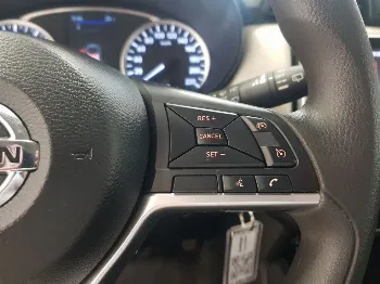 Miniatura Nissan Micra