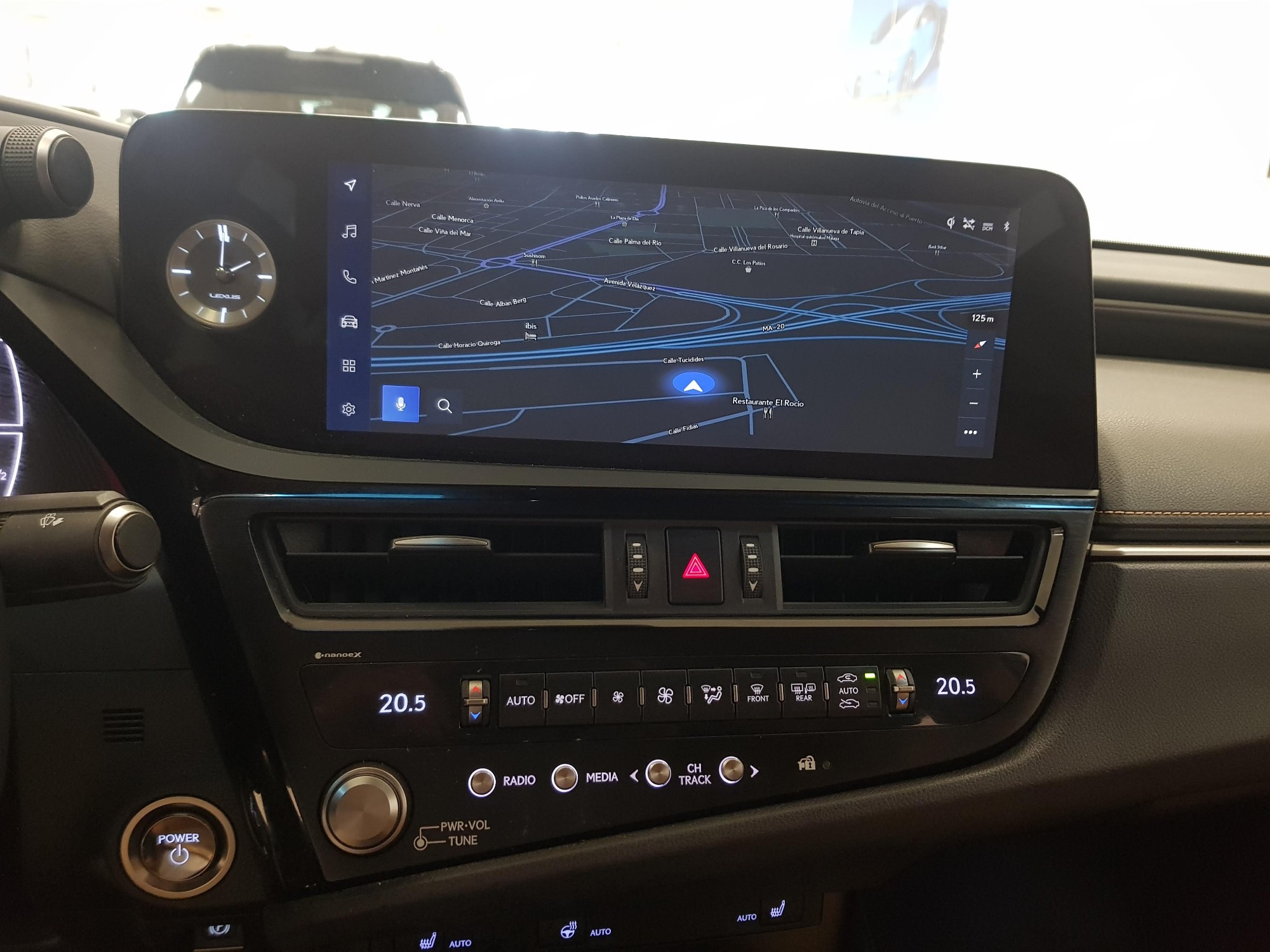 Lexus ES  used car in Malaga
