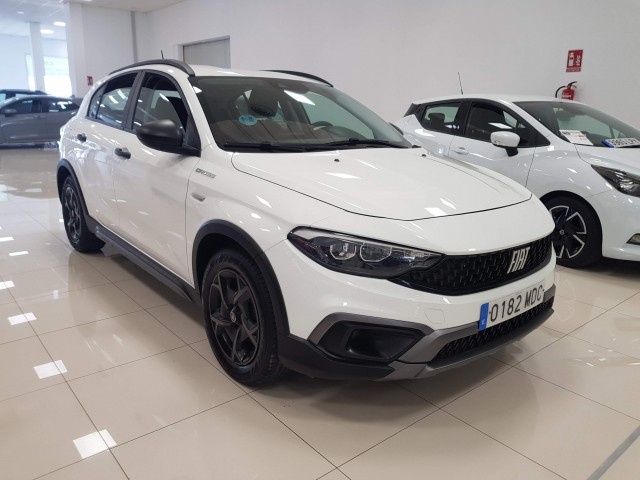 Fiat TIPO CROSS used car in Malaga