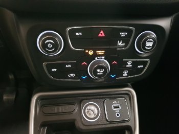 Thumbnail Jeep Compass