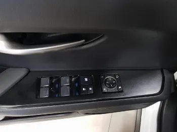 Miniatura Lexus UX250H