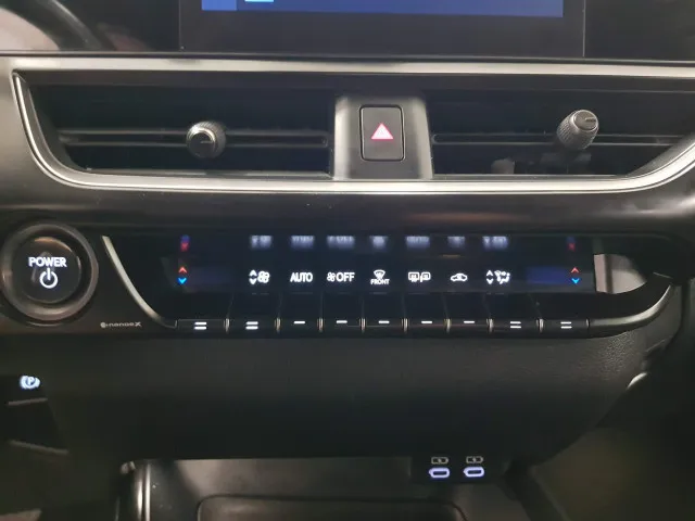Lexus UX250H  de segunda Mano en Málaga