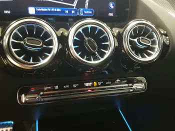 Miniatura Mercedes Benz GLA
