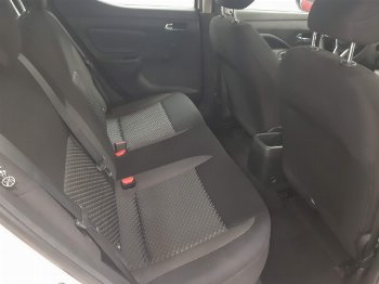 Miniatura Nissan Micra