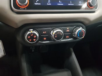 Miniatura Nissan Micra