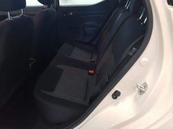 Miniatura Nissan Micra