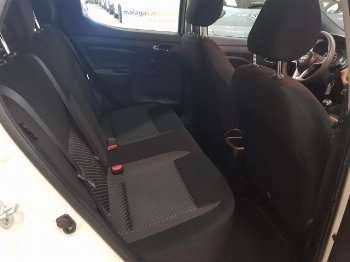 Miniatura Nissan Micra