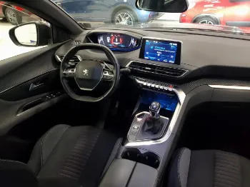 Miniatura Peugeot 5008