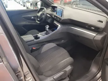 Miniatura Peugeot 5008