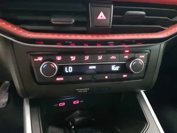 Miniatura Seat ARONA