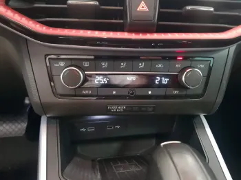 Miniatura Seat ARONA