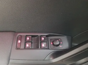 Miniatura Seat ARONA