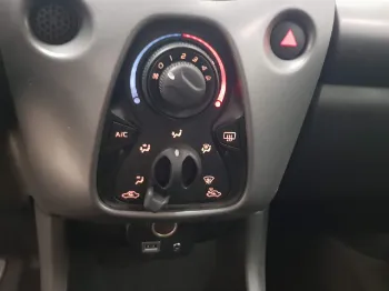 Thumbnail Toyota AYGO