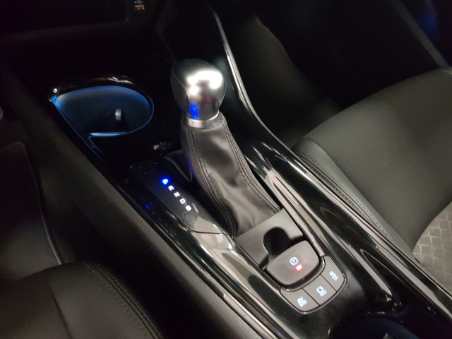 Toyota Chr  used car in Malaga