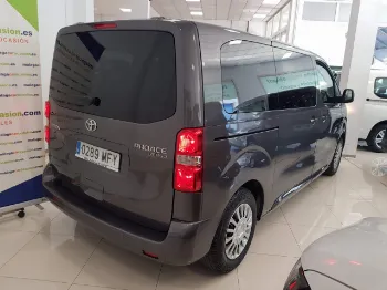 Miniatura Toyota PROACE