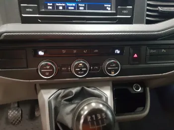 Miniatura Volkswagen CARAVELLE