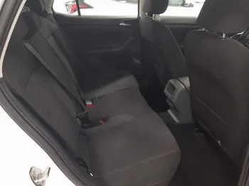 Thumbnail Volkswagen T-CROSS