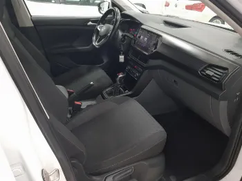 Thumbnail Volkswagen T-CROSS