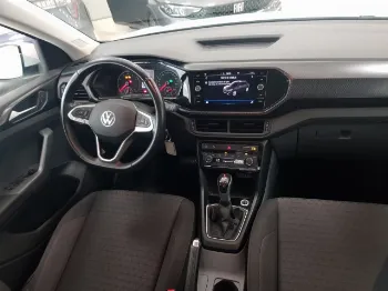 Thumbnail Volkswagen T-CROSS