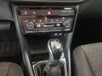 Thumbnail Volkswagen T-CROSS