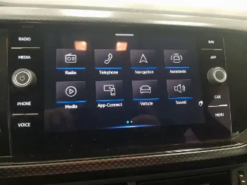 Thumbnail Volkswagen T-CROSS