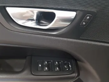 Miniatura Volvo XC60